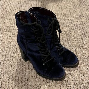 Report Velvet Lace-Up Ankle Boots